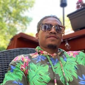 Meet your Posher, Chris